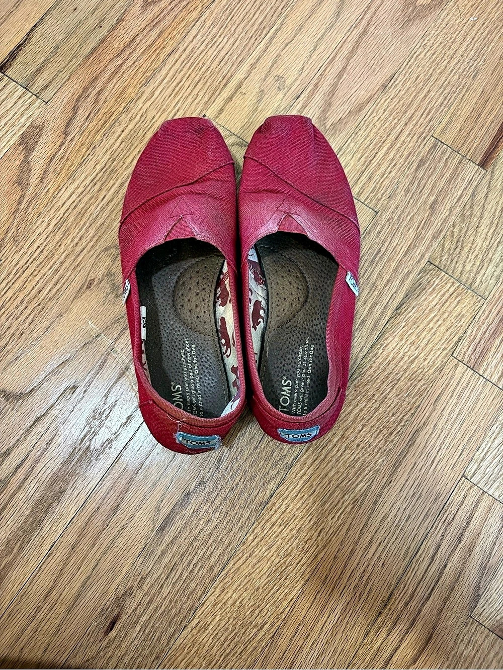 TOMS Women's Red Slip-On Flats US 8